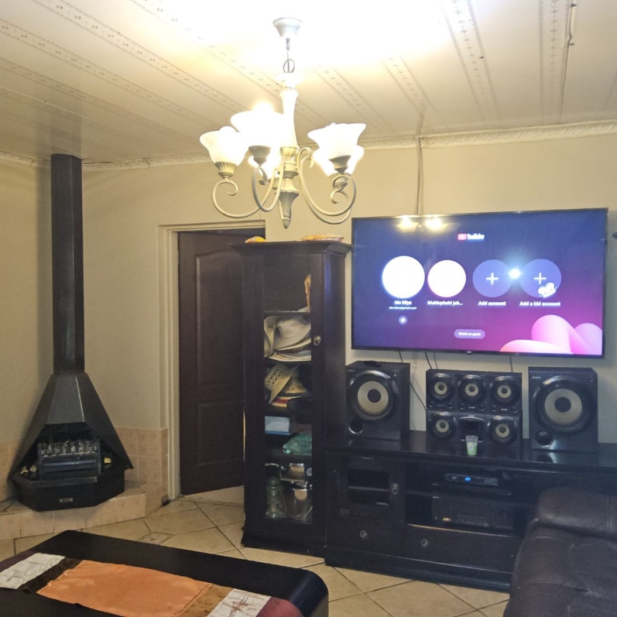 4 Bedroom Property for Sale in Grasslands Free State
